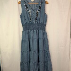 Kings Road Blue Sleeveless V-Neck Embroidered Midi Tiered Dress Size L